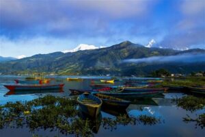 Pokhara sightseeing tour with Phewa Lake and Himalayan mountain views